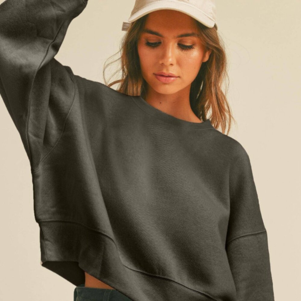 Charcoal Gray Cropped Oversized Sweatshirt – Casual Pullover
